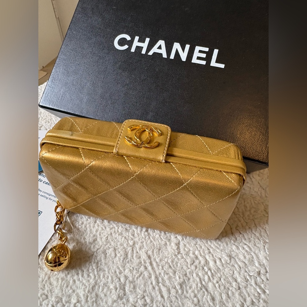 100% Authentic Chanel Classic Clutch with Tassel Quilted Gold Lambskin Leather - Picture 3 of 15